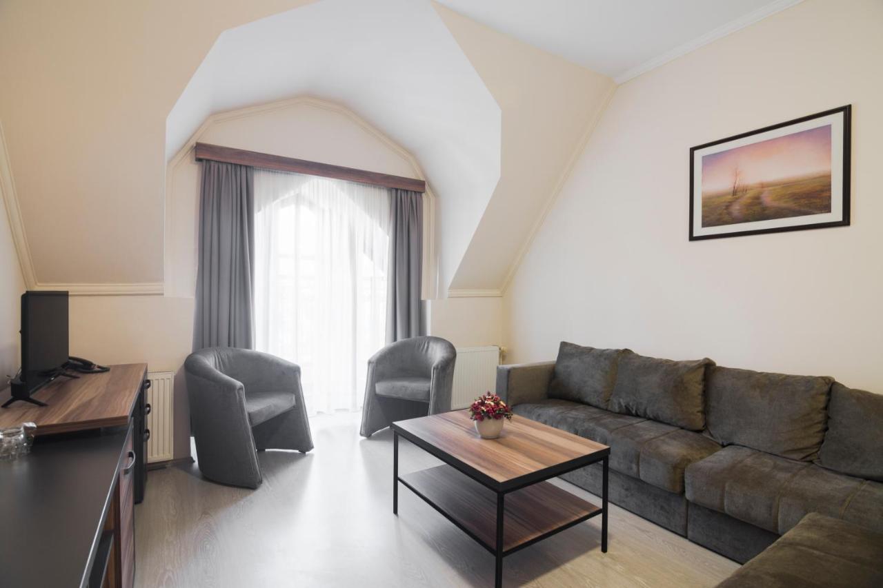 Hotel Royal Senta 외부 사진